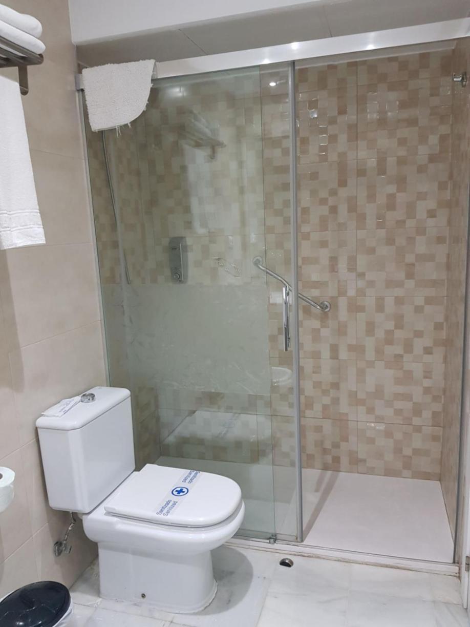 Apartamentos Turisticos Imar Cádiz Exteriör bild
