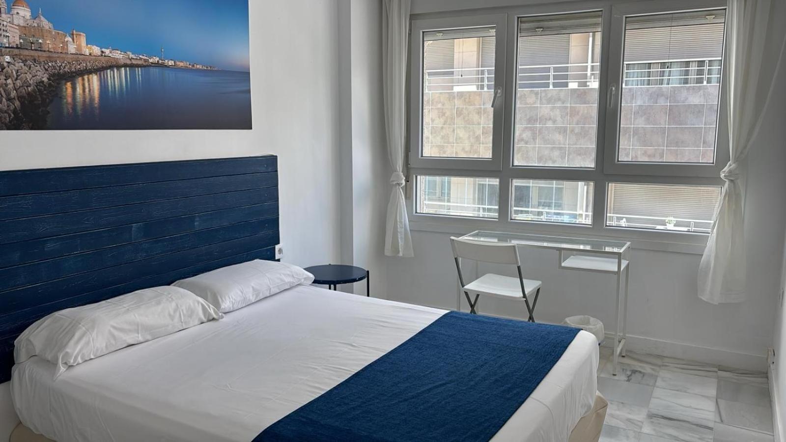 Apartamentos Turisticos Imar Cádiz Exteriör bild